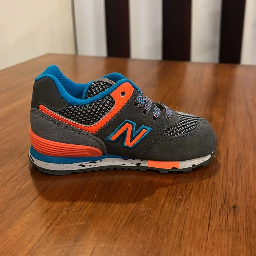 New Balance KL5749OI 574 Shoes Sneakers new Boys Girls Toddlers Size 5